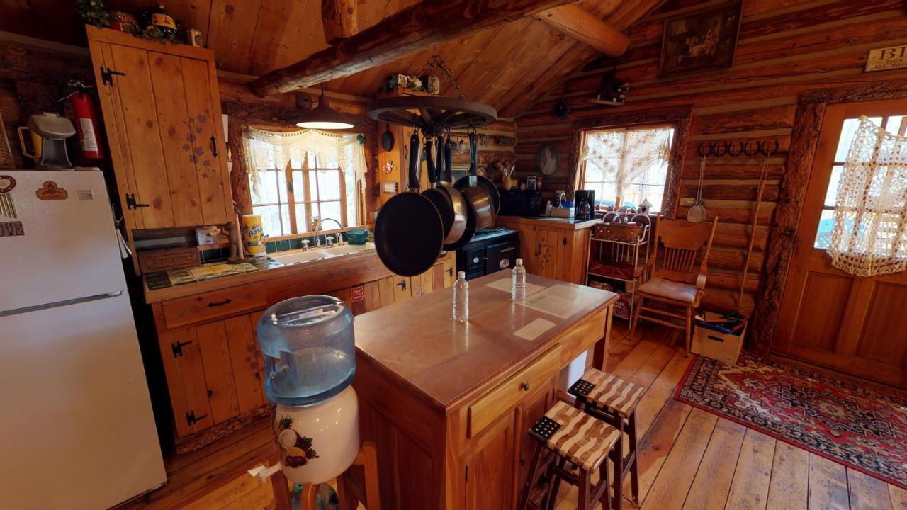 Ferienhaus By The Creek With High Speed Wifi Red River