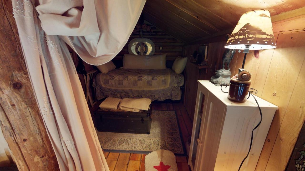 Ferienhaus By The Creek With High Speed Wifi Red River